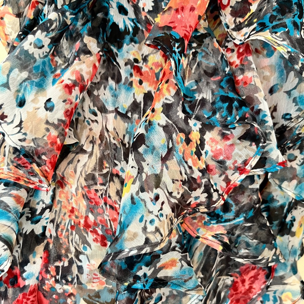 GUESS Floral Print Ruffle Top - Picture 2 of 3